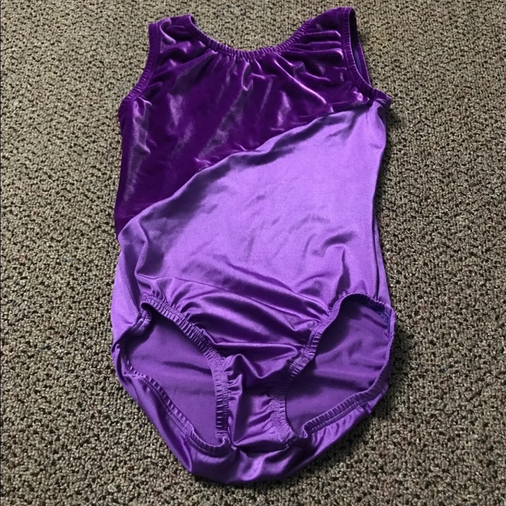 Leotard w shorts